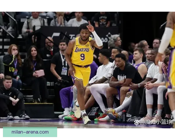 布朗尼26分7助攻6篮板三分表现持续强势 西部第一全胜纪录延续